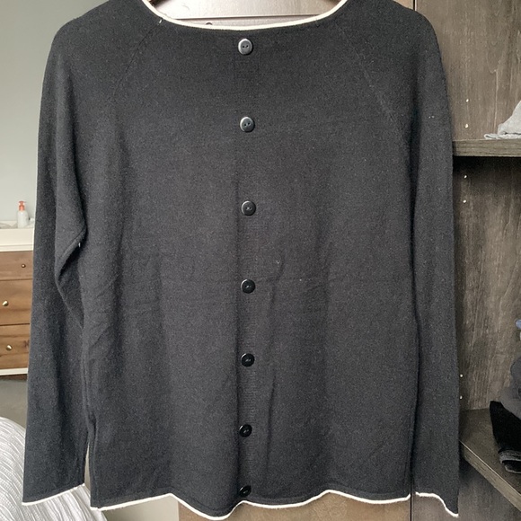 Cat sweater 🐈 - Picture 2 of 4